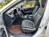 Фото 11 - Toyota RAV4