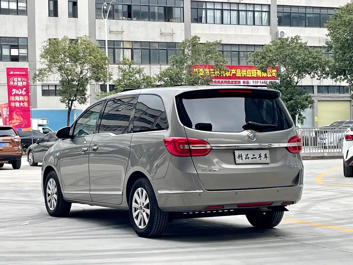 Buick GL8 2018 28T Luxury Model China VI фото 4