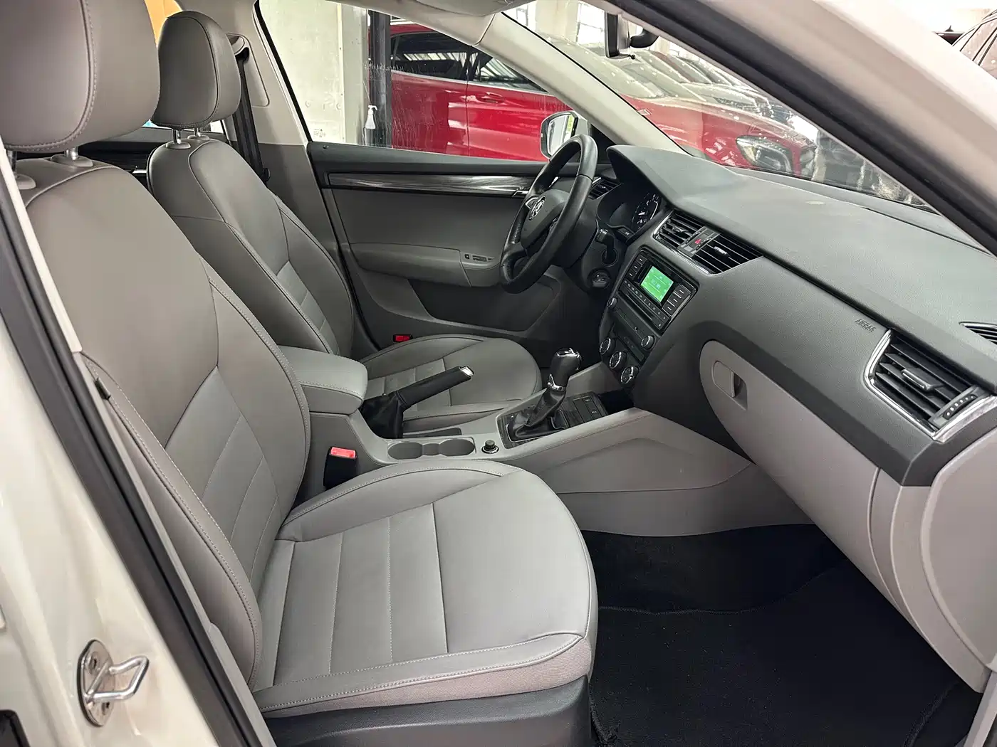 Škoda Octavia 2015 1.6L Automatic逸俊版 фото 13