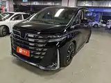 Фото 1 - Toyota Vellfire