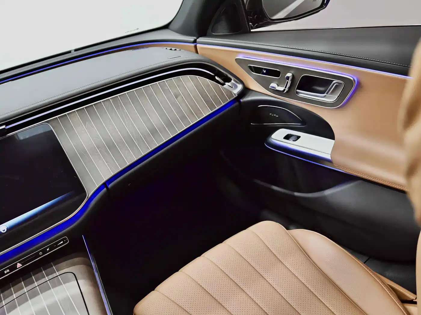 Mercedes-Benz E-Class 2025 E 300 L Fashion фото 36
