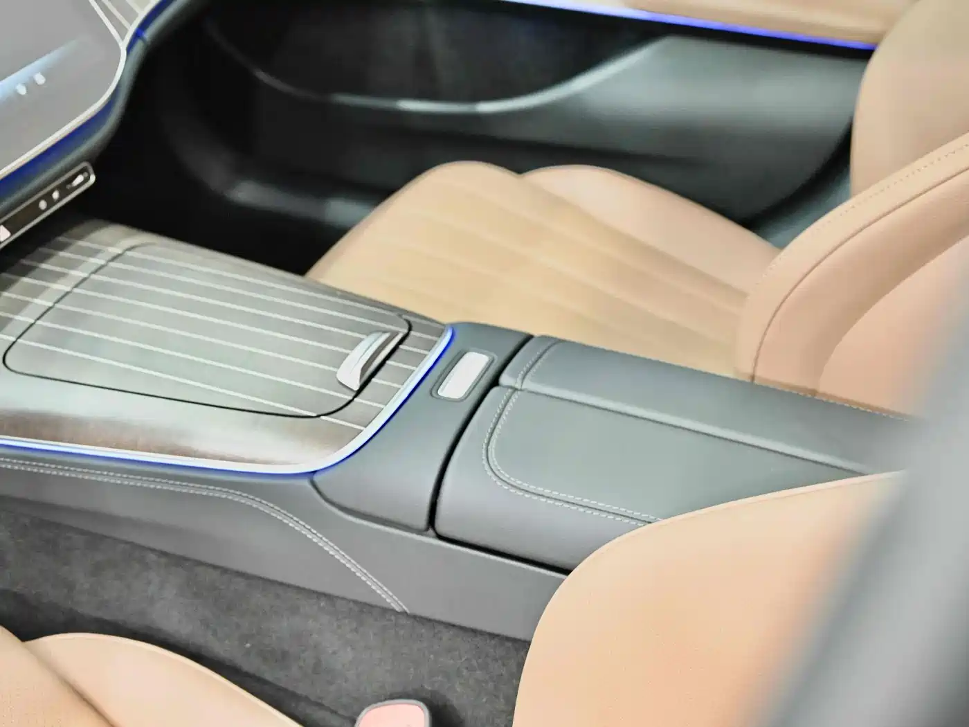Mercedes-Benz E-Class 2025 E 300 L Fashion фото 24