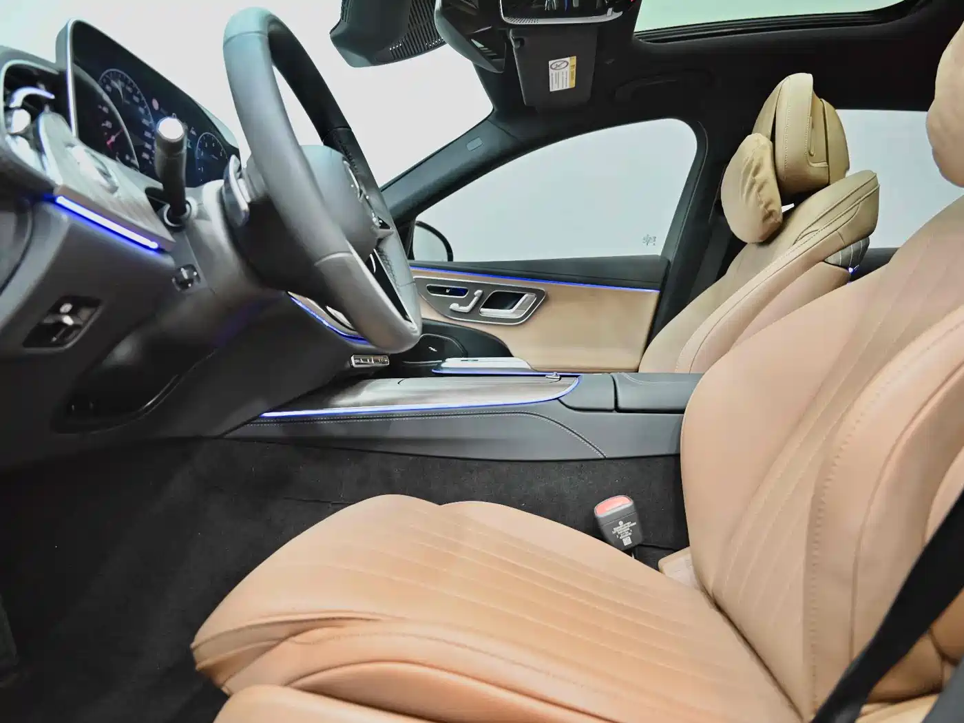 Mercedes-Benz E-Class 2025 E 300 L Fashion фото 26