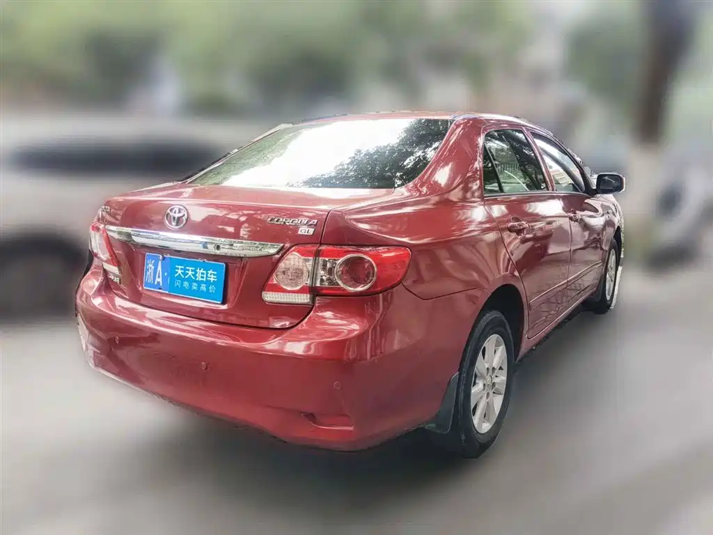Photo 2 - Toyota Corolla