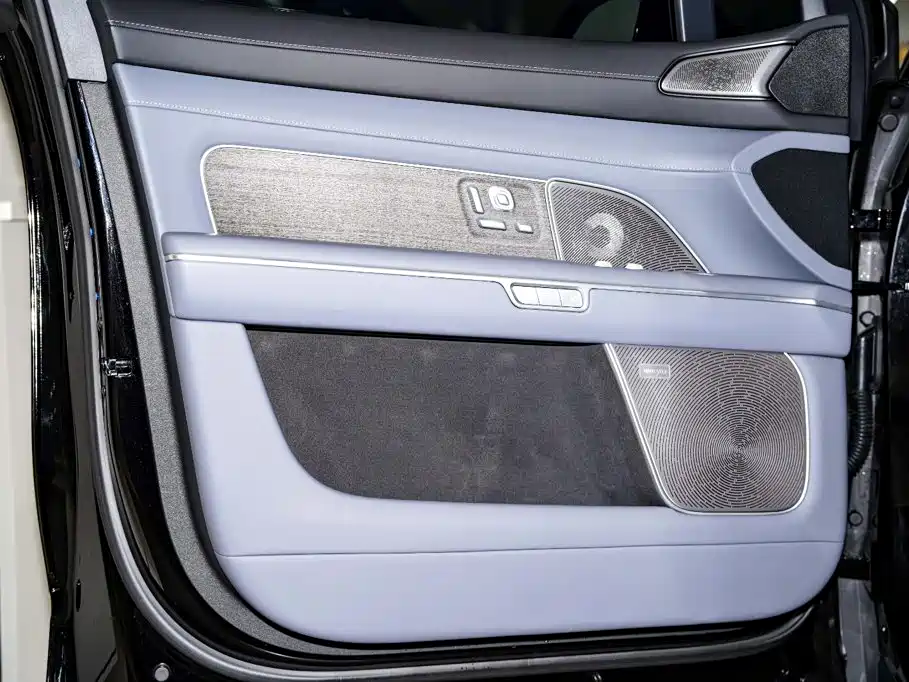 NIO ES8 2026 2025 Model 6-Seat Executive Luxury Edition