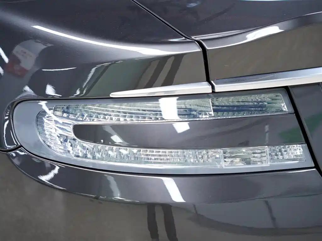 Aston Martin DBS 2010 2009 6.0 Touchtronic Coupe