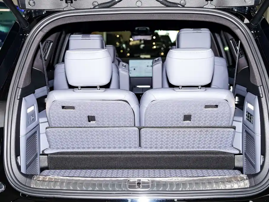 NIO ES8 2026 2025 Model 6-Seat Executive Luxury Edition