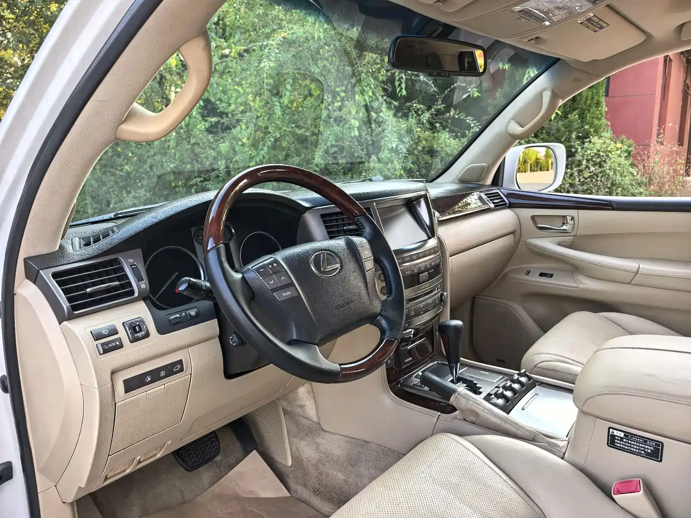 Lexus LX 2010 2009 570