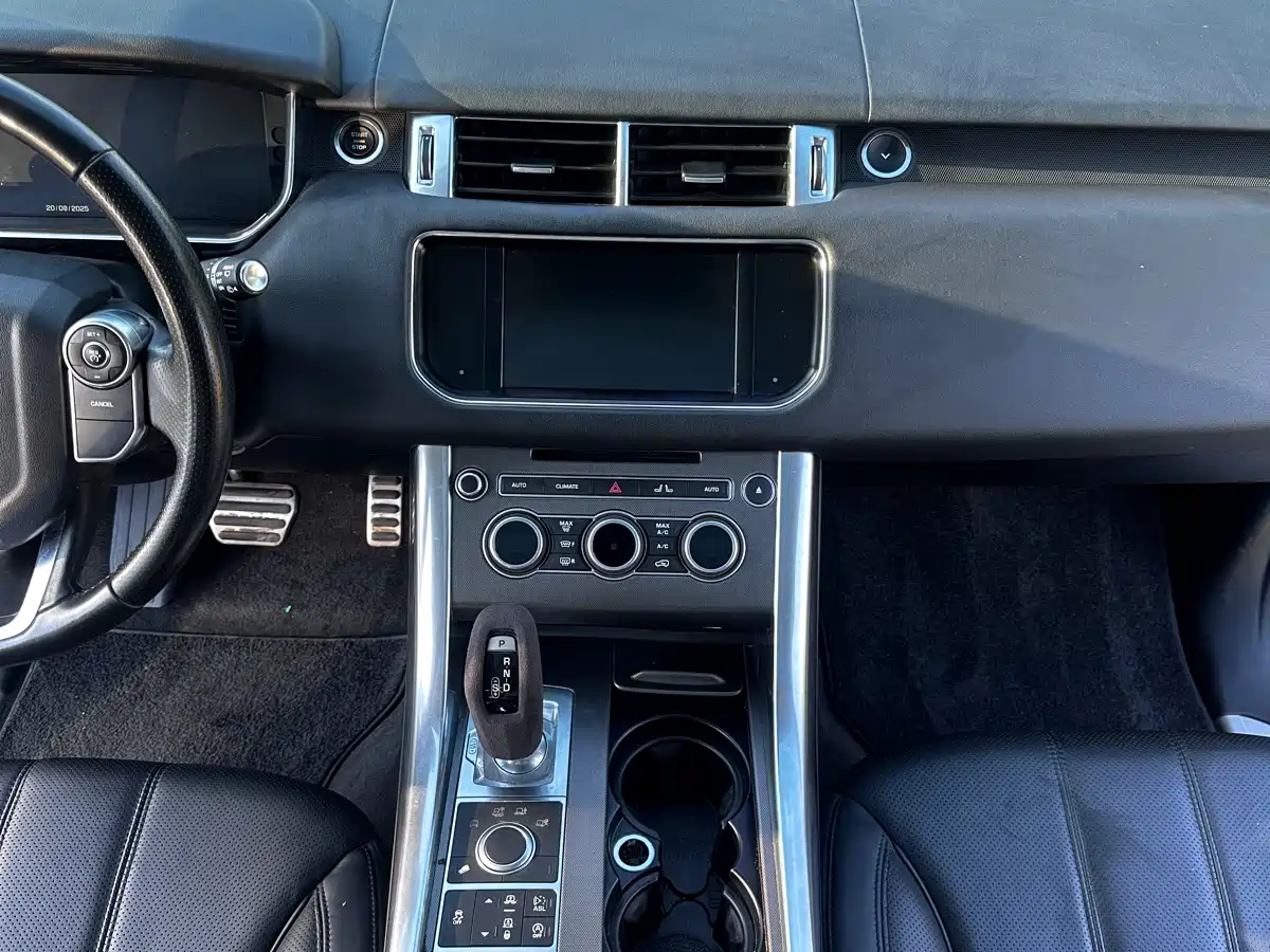 Land Rover Range Rover Sport 2016 Model 3.0 SC V6 HSE фото 14