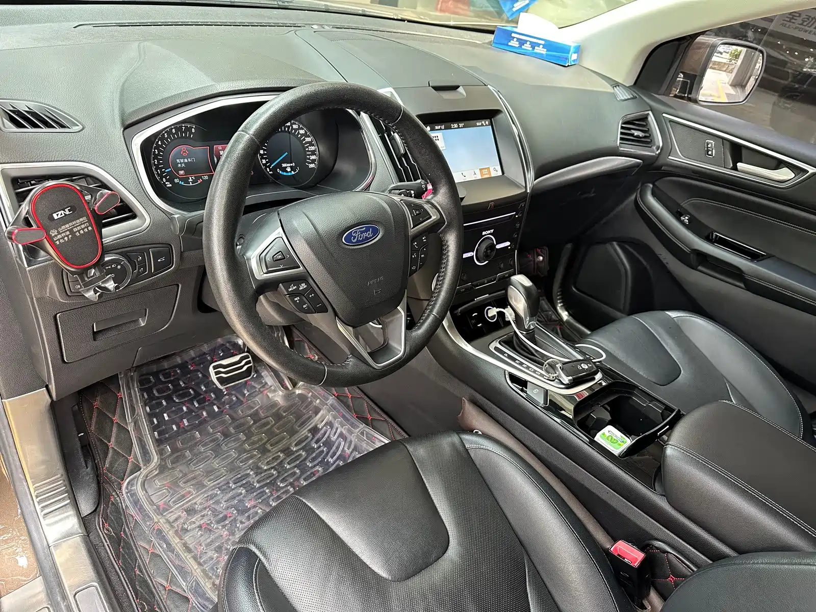 Фото 4 - Ford Edge
