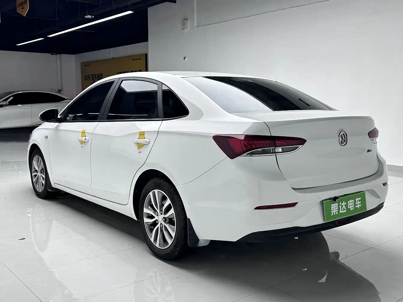 Buick Excelle 2021 1.3T Auto Mild Hybrid Elite фото 3