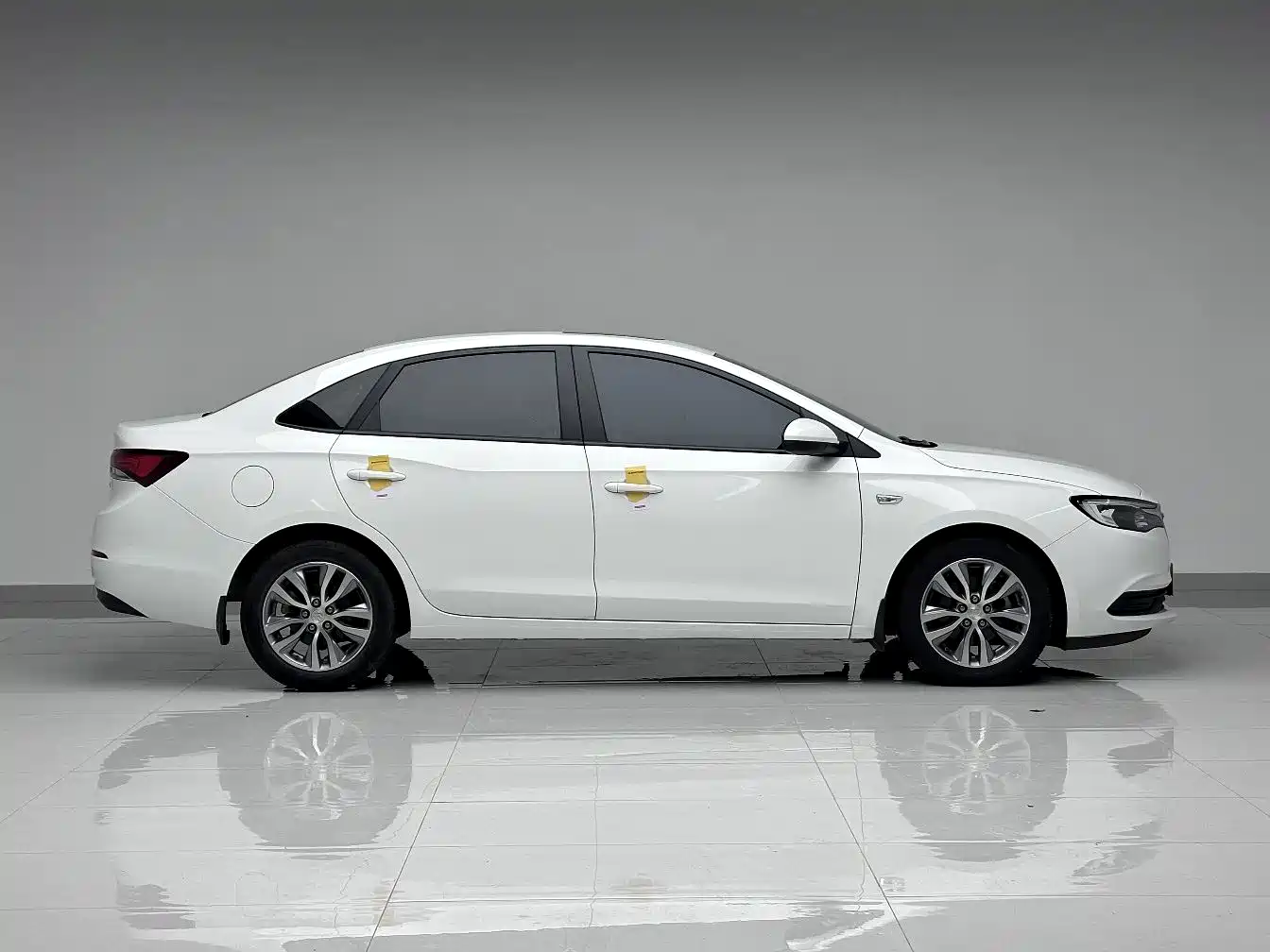 Buick Excelle 2021 1.3T Auto Mild Hybrid Elite фото 6
