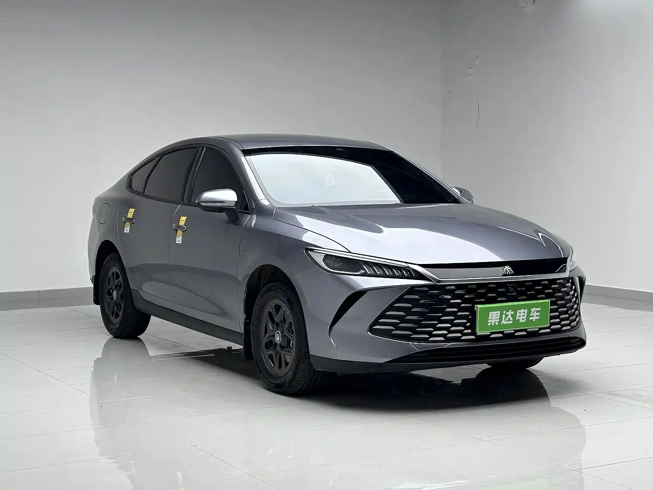BYD Qin PLUS 2026 DM-i Smart Edition 128KM Progressive фото 7