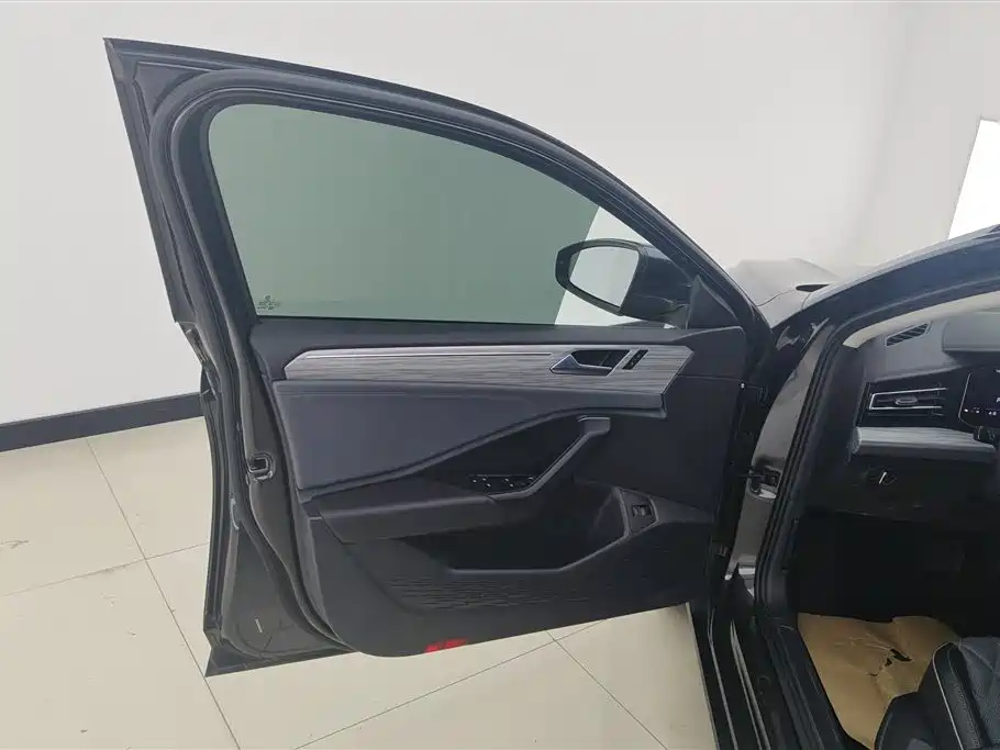 Volkswagen Sagitar 2024 300TSI DSG Surpass Edition фото 7