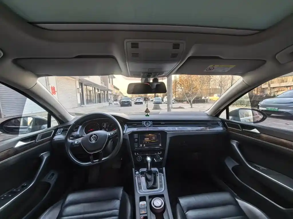 Volkswagen Magotan 2019 330TSI DSG Luxury Class China VI фото 8
