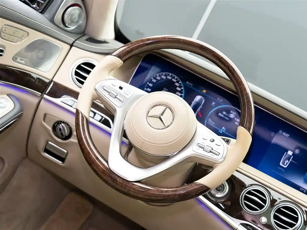 Mercedes-Benz Maybach S-Class 2018 Model S 680 фото 21