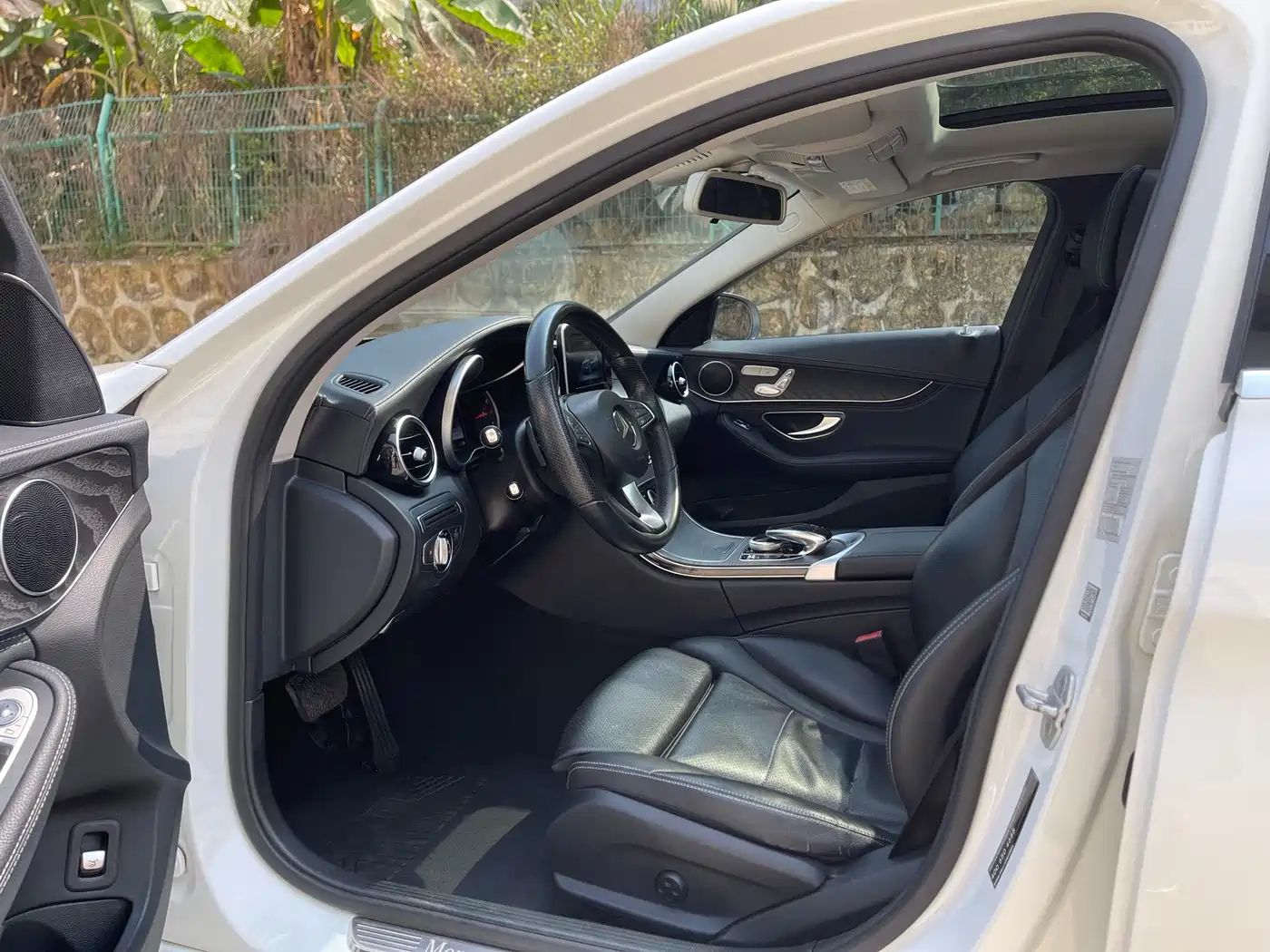 Mercedes-Benz C-Class 2015 Facelift C 200 L Sport фото 4