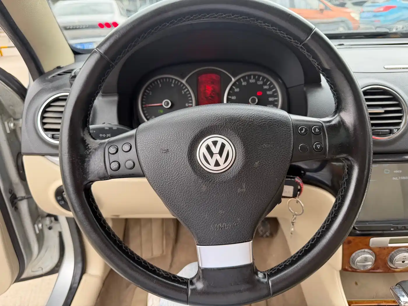 Volkswagen Lavida 2009 Model 2.0L Automatic PinYou Edition фото 9