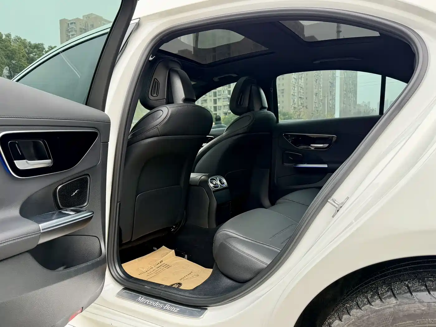 Mercedes-Benz C-Class 2024 C 260 L Sport фото 13