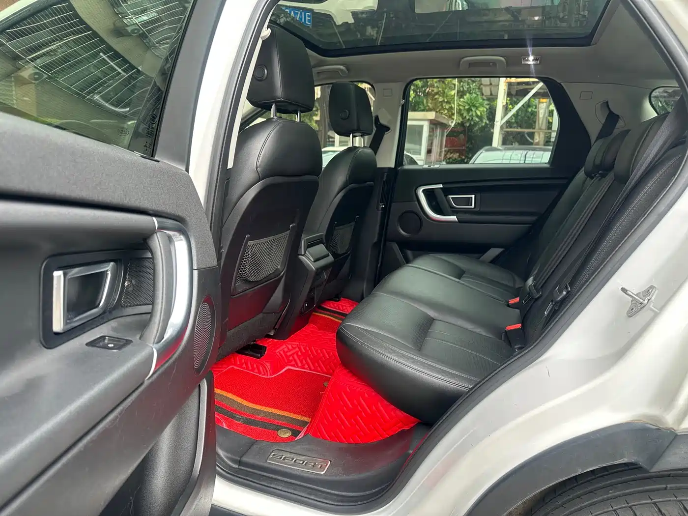 Land Rover Discovery Sport 2016 2.0T SE фото 15