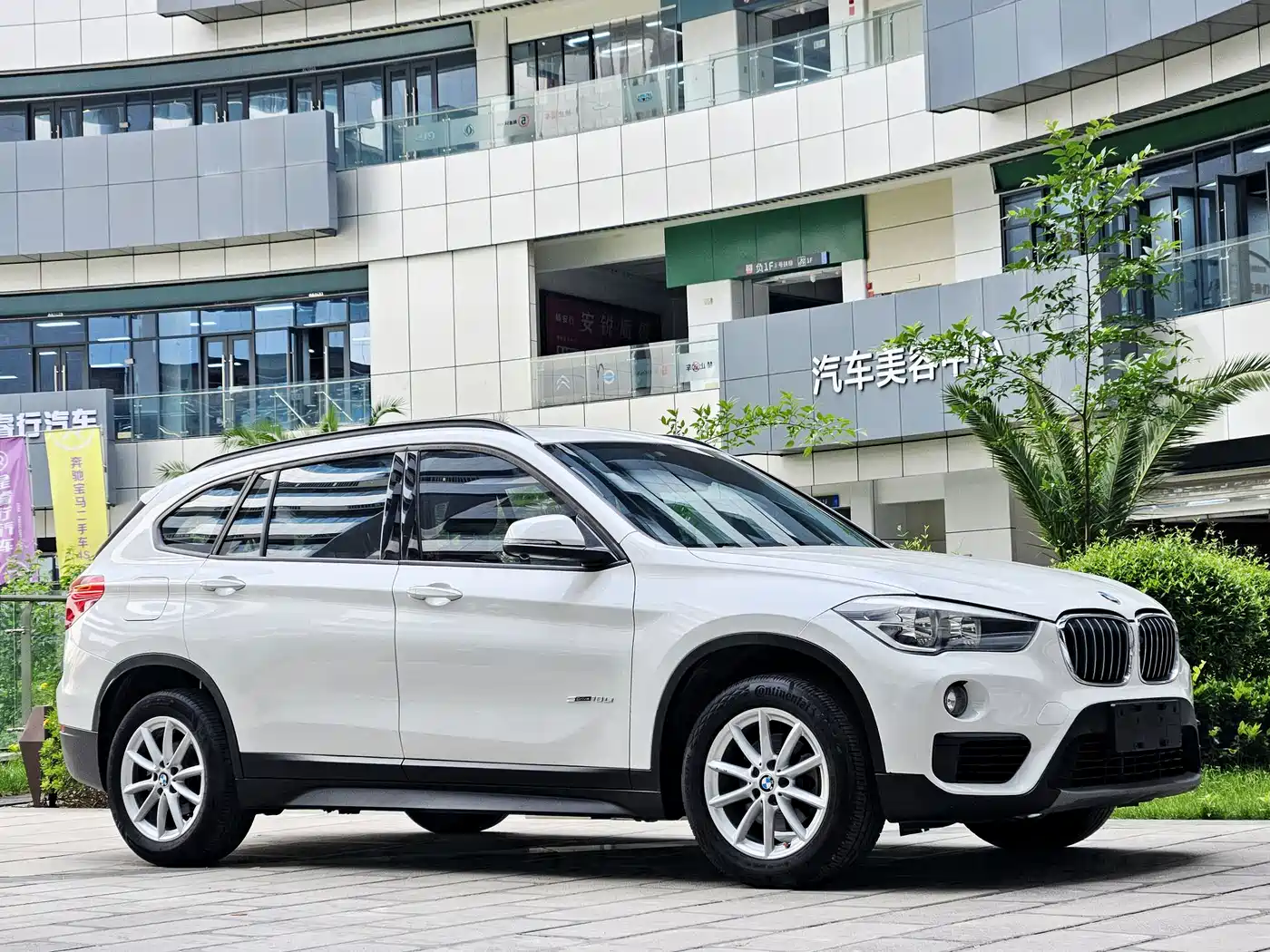 BMW X1 2016 sDrive18Li Fashion Model фото 3