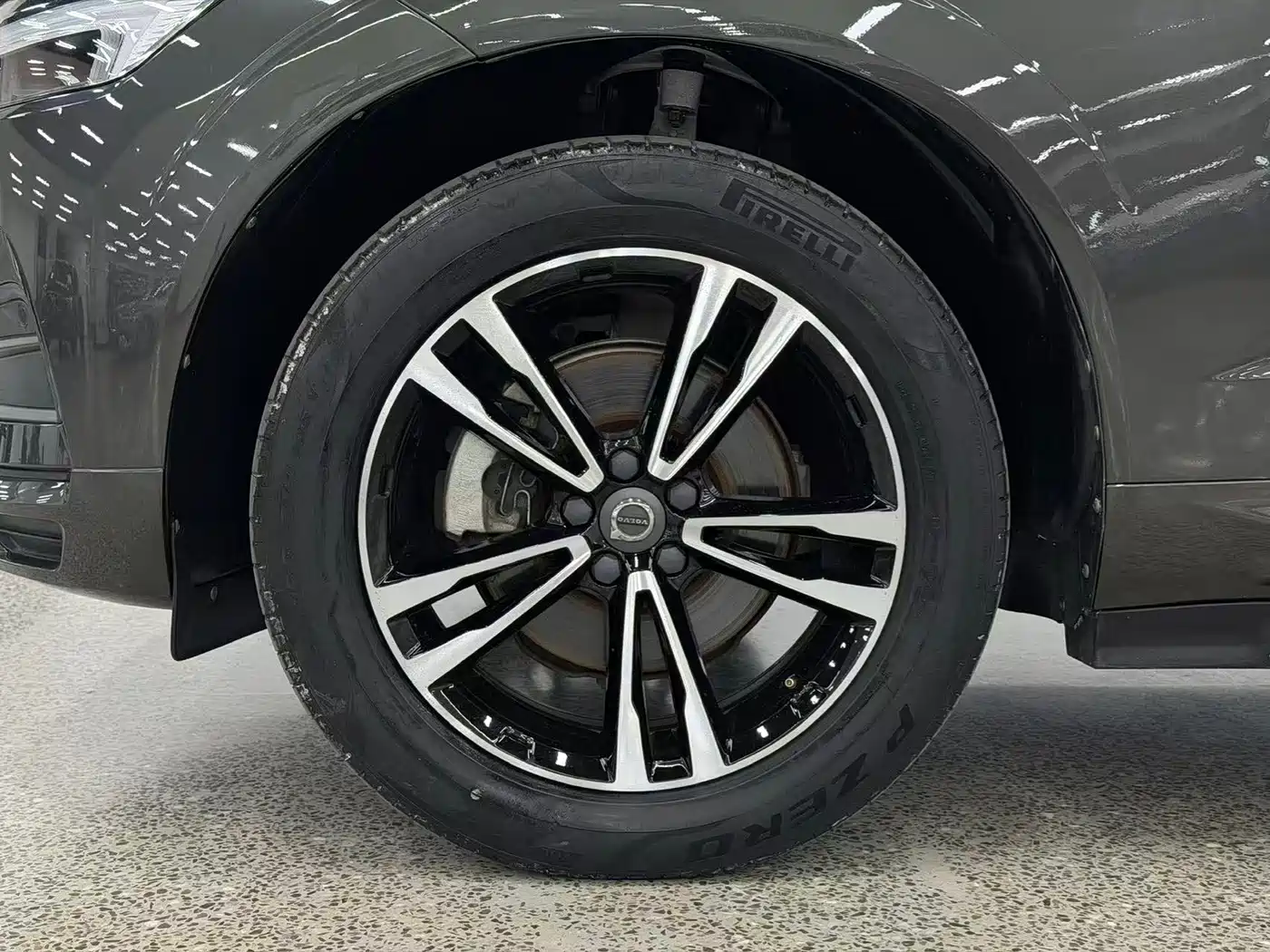 Фото 16 - Volvo XC60