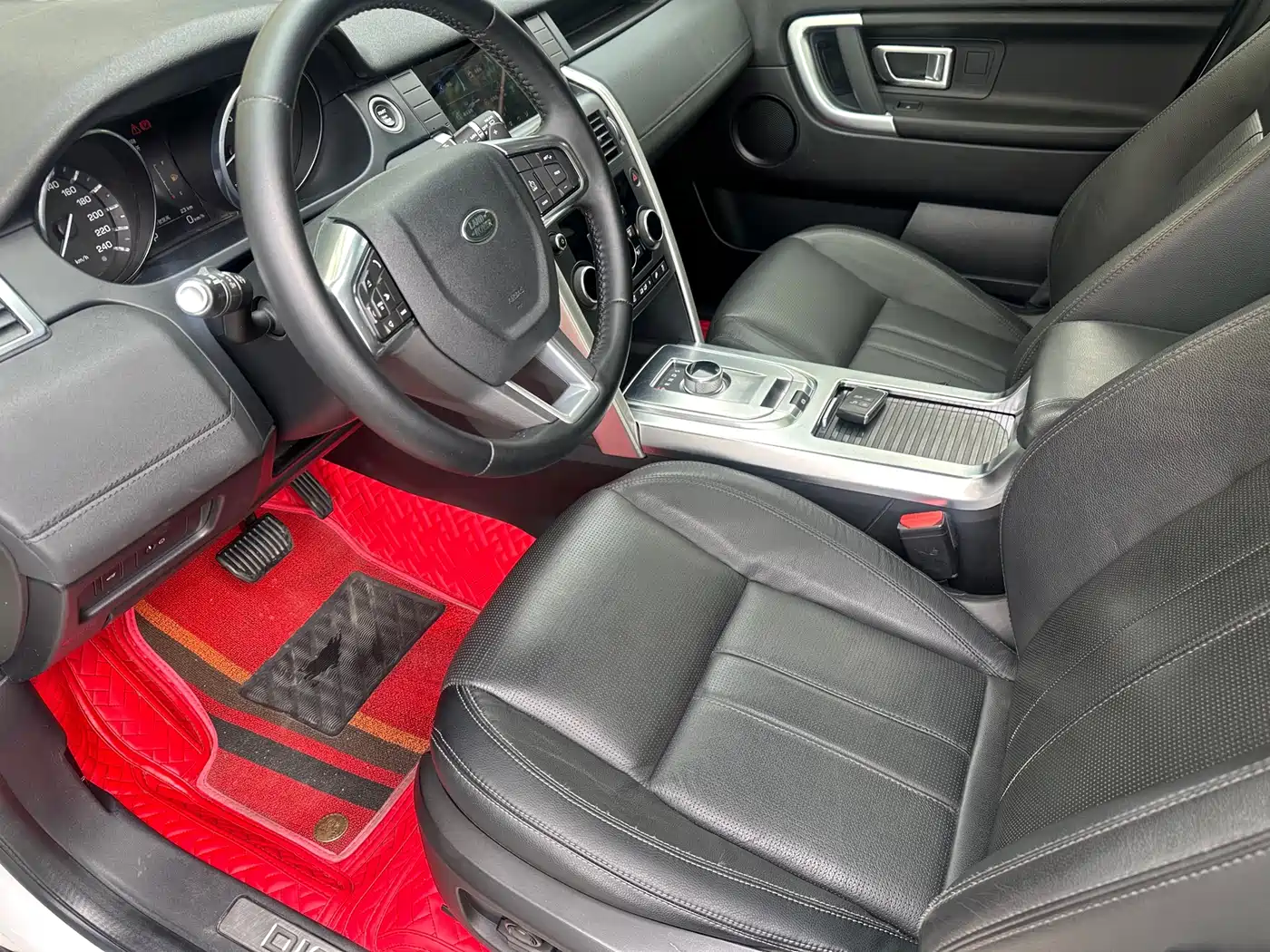 Land Rover Discovery Sport 2016 2.0T SE фото 14