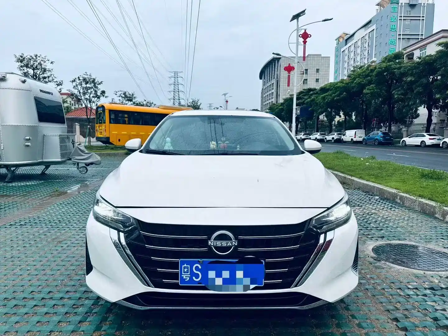 Фото 2 - Nissan Sylphy