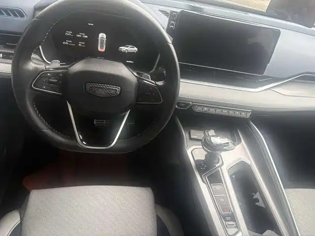 Фото 6 - Geely Preface