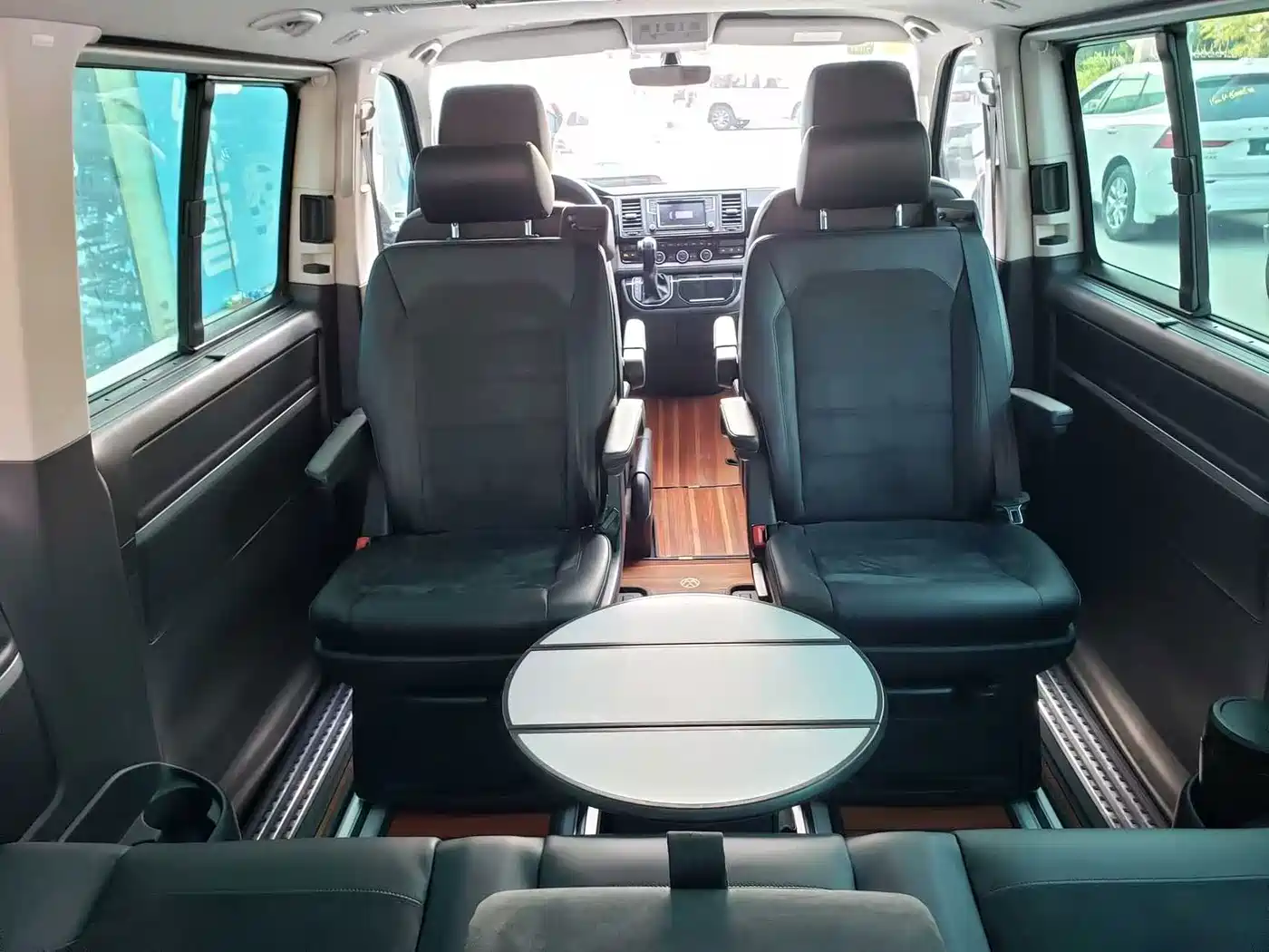 Volkswagen Multivan 2017 2016 2.0TSI 2WD Luxury 7-Seater