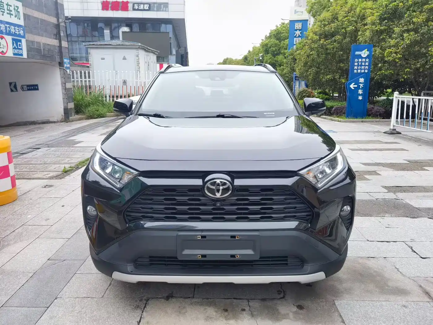 Toyota RAV4 Rongfang 2021 2.0L CVT 2WD Trend фото 2