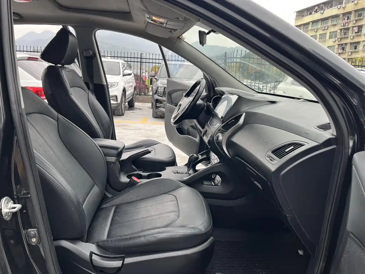 Hyundai Beijing Hyundai ix35 2013 2.0L Automatic 2WD Smart GLS China V фото 9