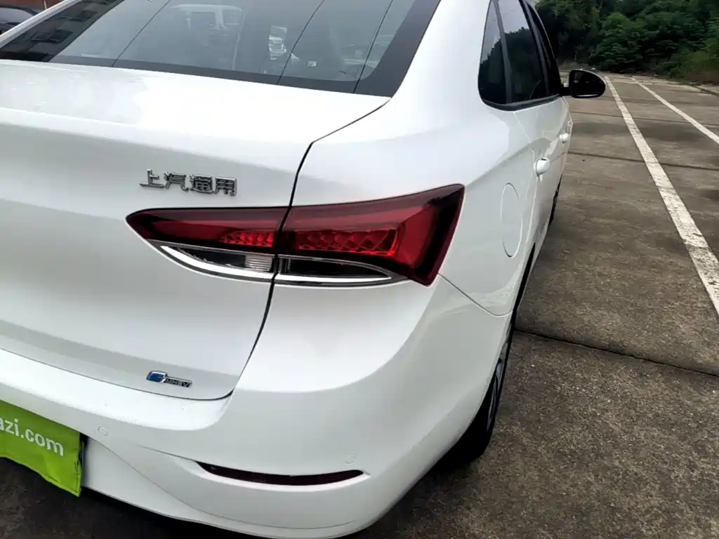 Фото 8 - Buick Excelle