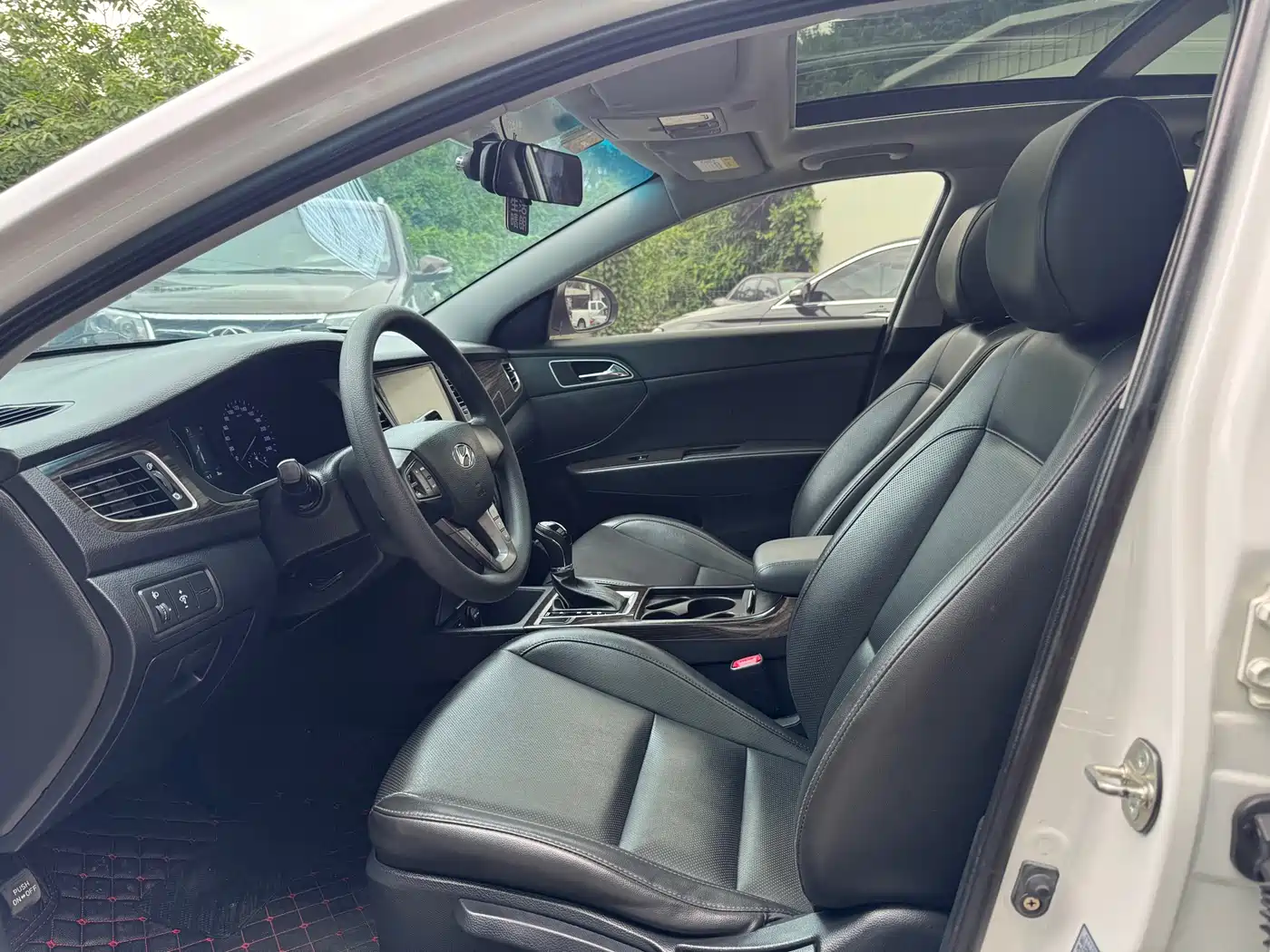 Hyundai Mistra 2016 1.8L Automatic Smart GLS фото 7