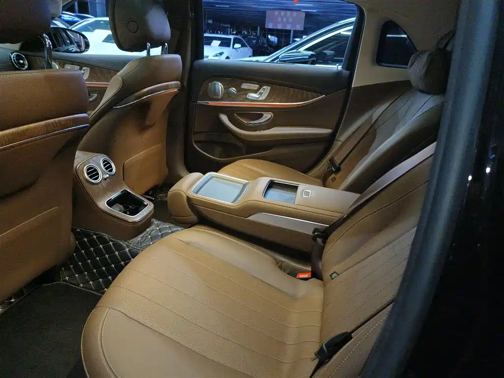 Mercedes-Benz E-Class 2023 Facelift E 300 L Luxury фото 15