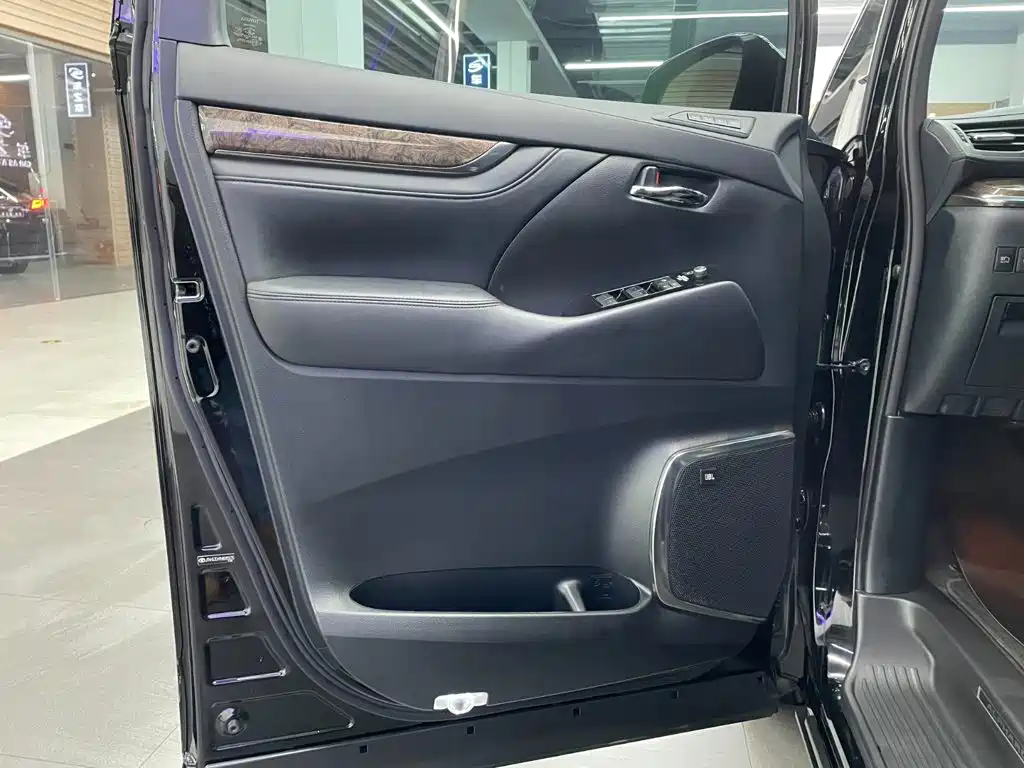 Toyota Vellfire 2023 2023 Crown Hybrid 2.5L HV Premium