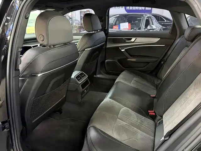 Audi A6L 2021 45 TFSI Exclusive Sport фото 7