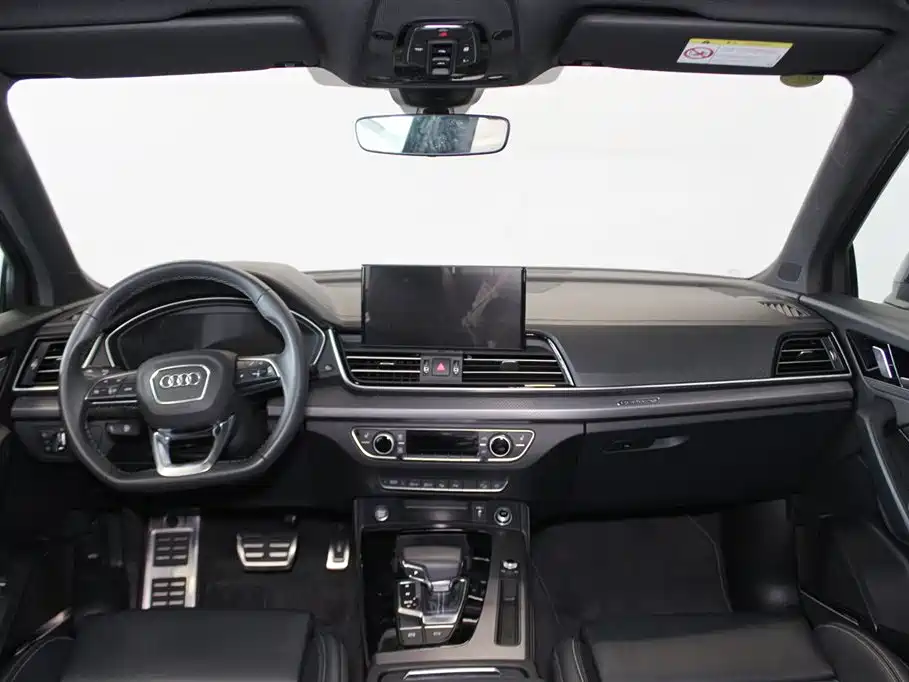 Audi Q5L 2025 45th Anniversary Edition 45 TFSI Luxury Sport фото 9