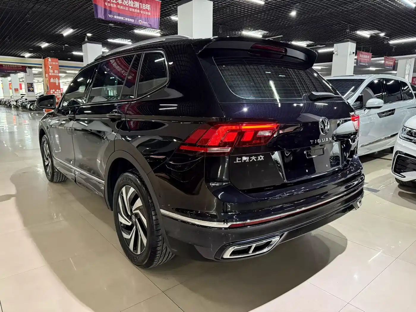 Volkswagen Tiguan L 2024 Outstanding 330TSI Auto 2WD R-Line Dragon Glory Edition фото 9