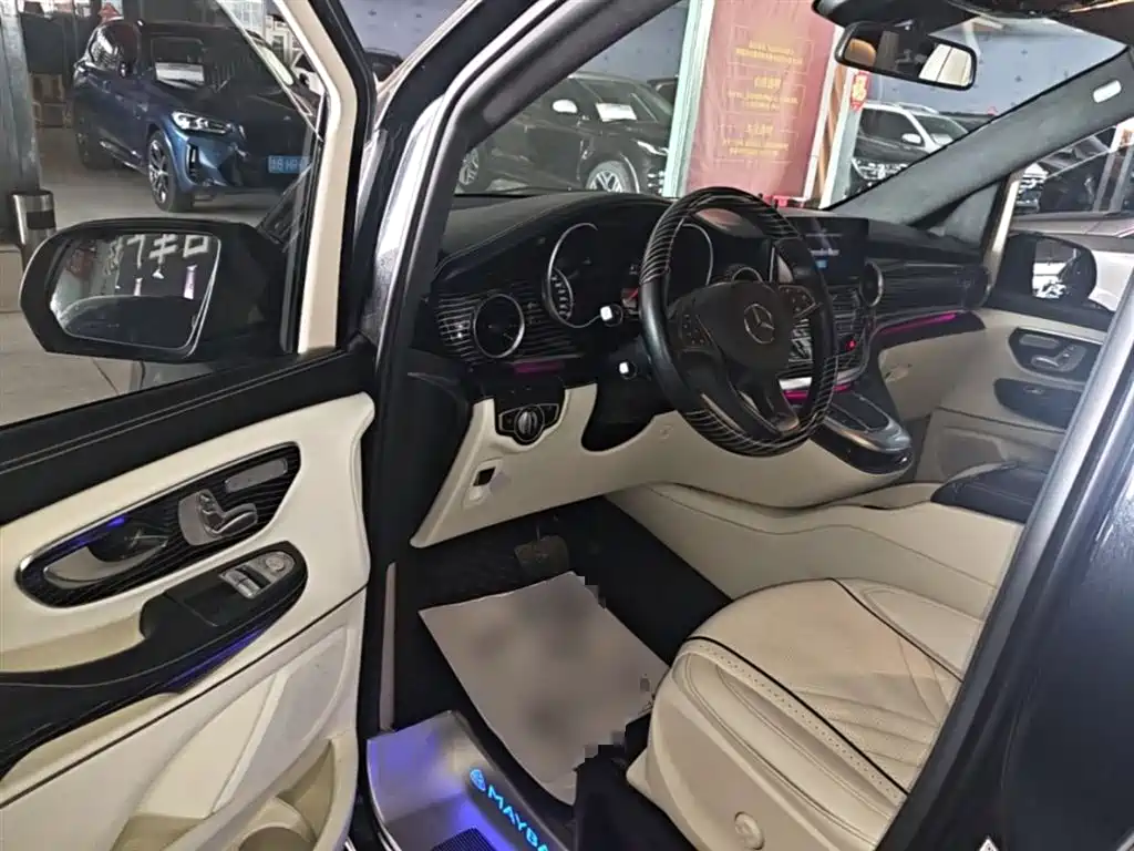 Mercedes-Benz V-Class 2021 V 260 Pilot Edition фото 16