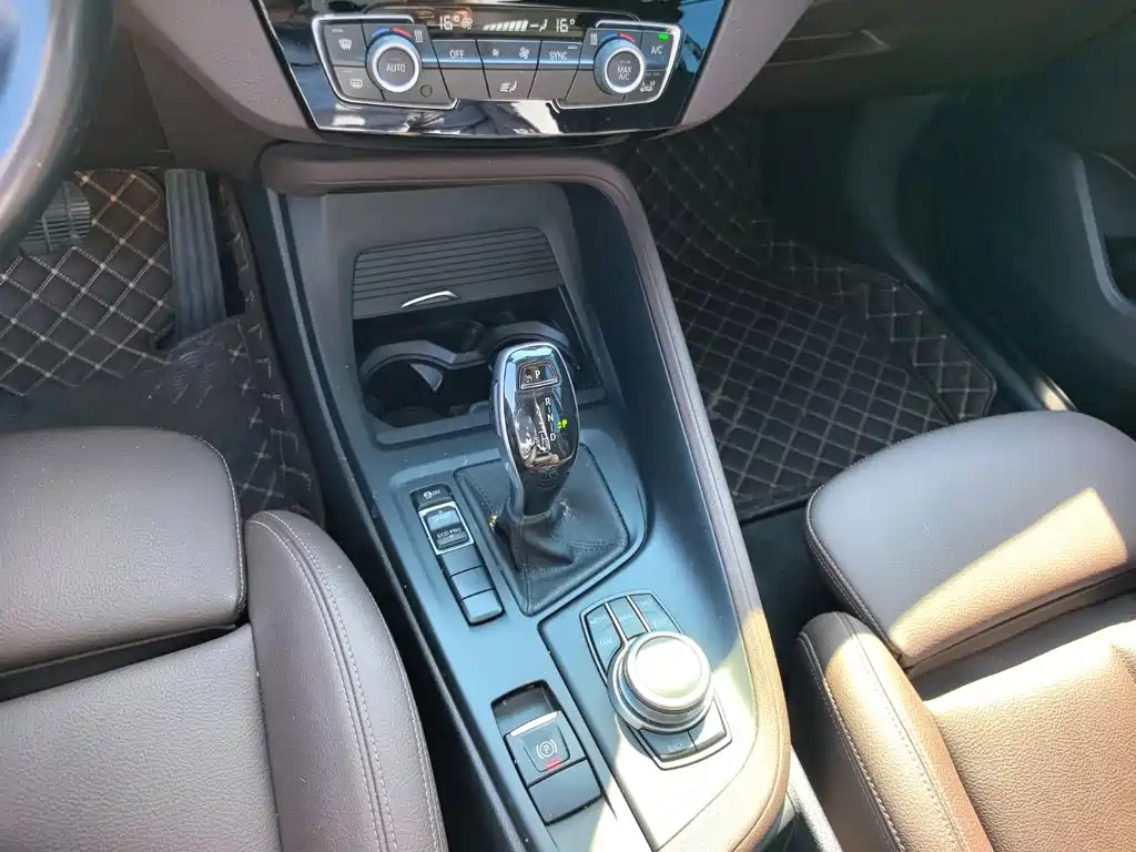 Фото 14 - BMW X1