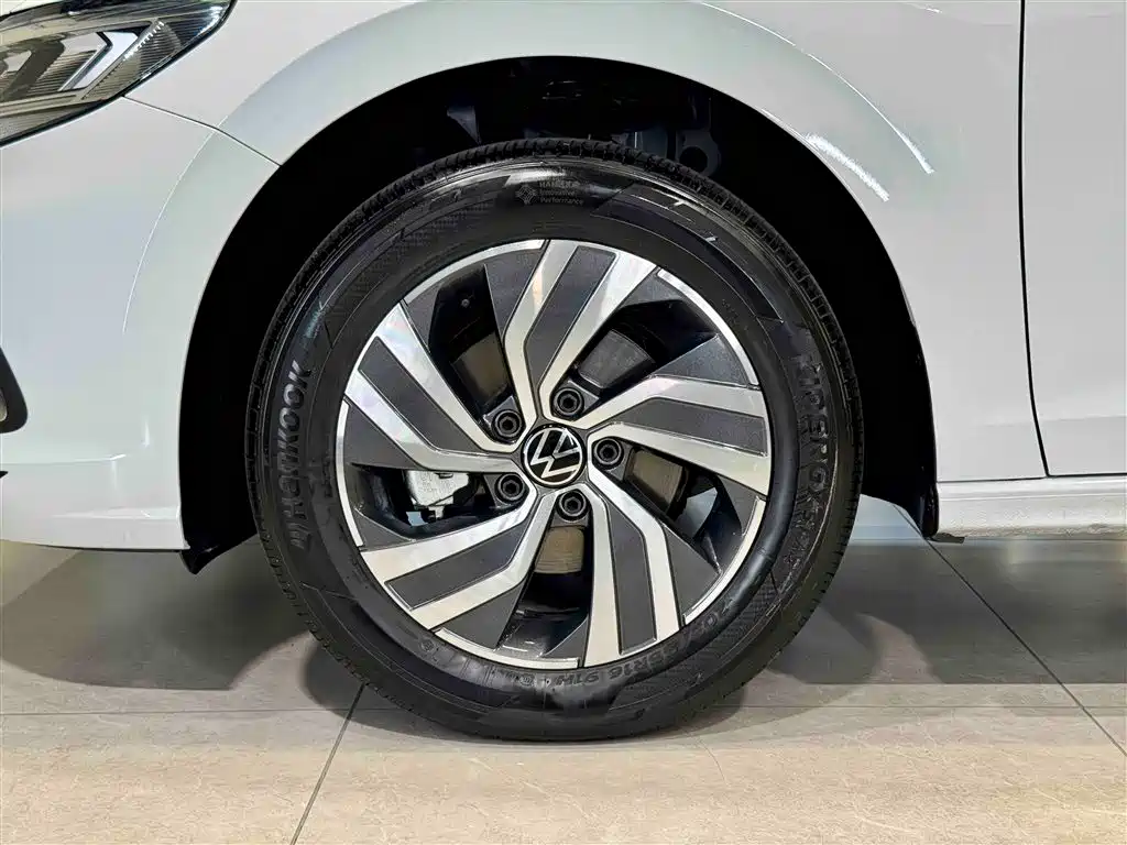 Volkswagen Bora 2025 Facelift 200TSI DSG Navigation Edition фото 10