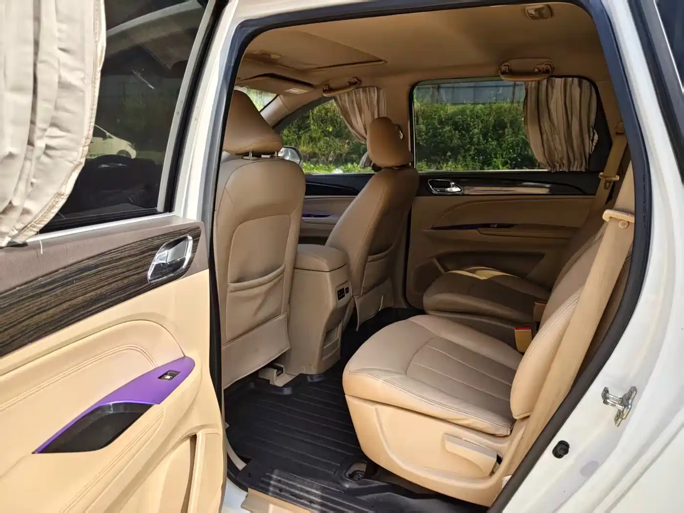 Baojun 730 2015 2016 1.5L Manual Luxury 7-seater