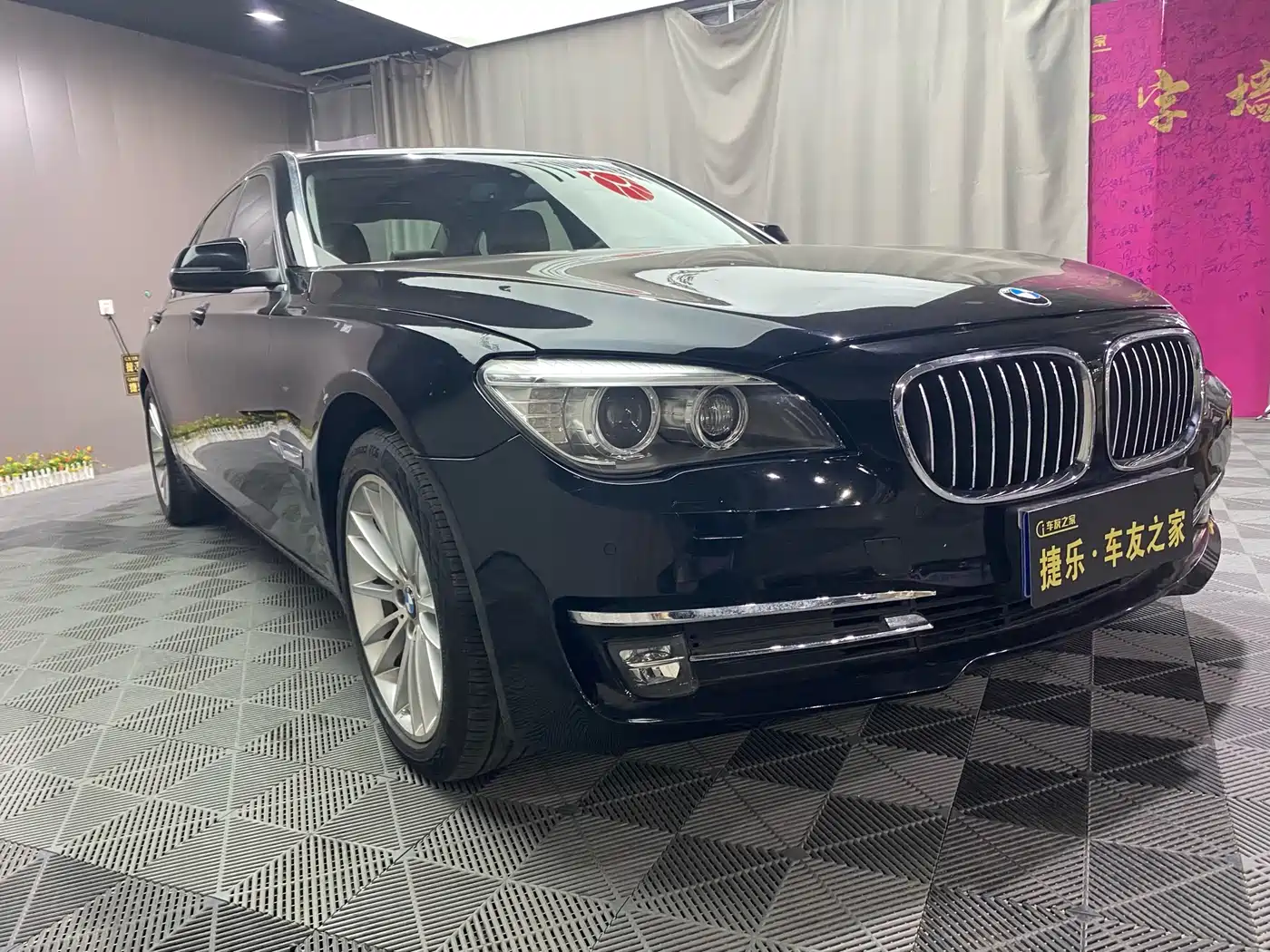 BMW 7 Series 2014 730Li Premium фото 3
