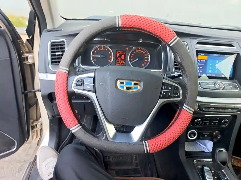 Фото 11 - Geely Vision