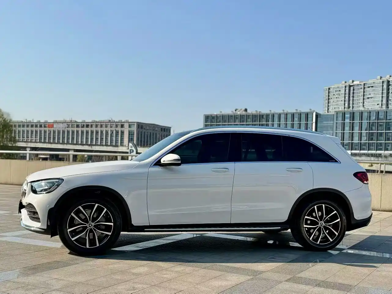Mercedes-Benz GLC 2022 Model GLC 300 L 4MATIC Luxury Edition фото 6