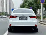 Фото 4 - Lexus IS