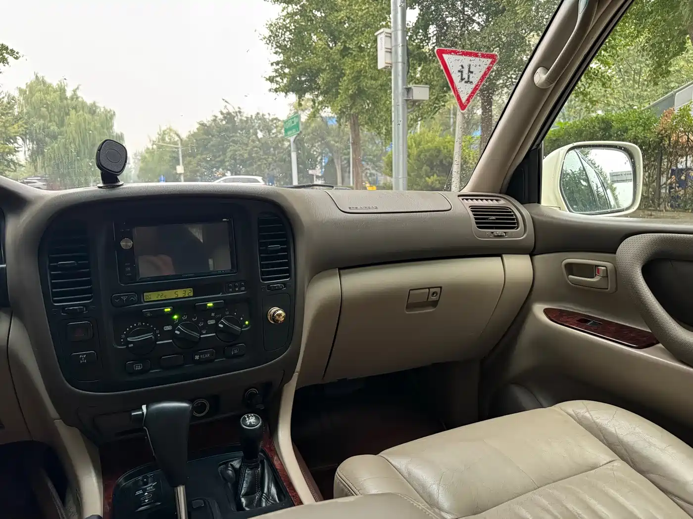 Toyota Land Cruiser (Import) 2002