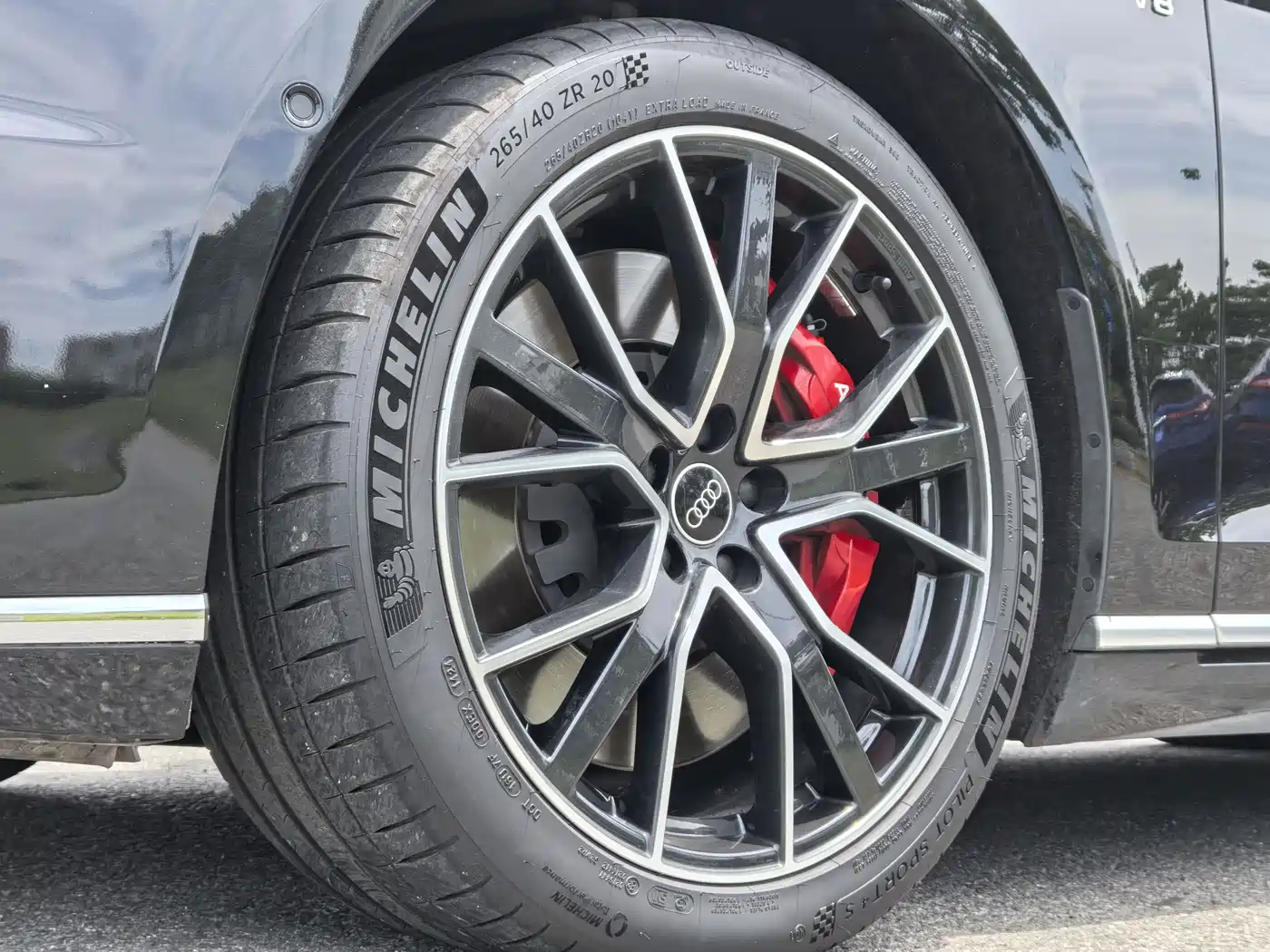 Audi A8 2021 A8L 60 TFSI quattro Premium фото 6