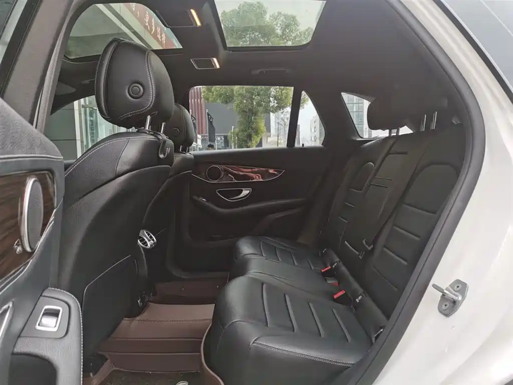 Mercedes-Benz GLC 2019 GLC 260 L 4MATIC Dynamic фото 13